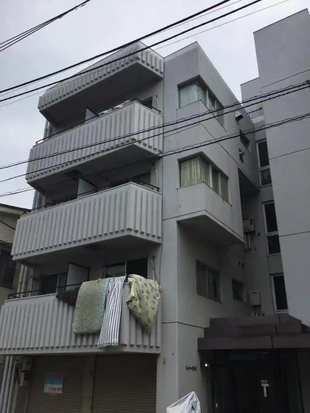 シャトー草分 外観