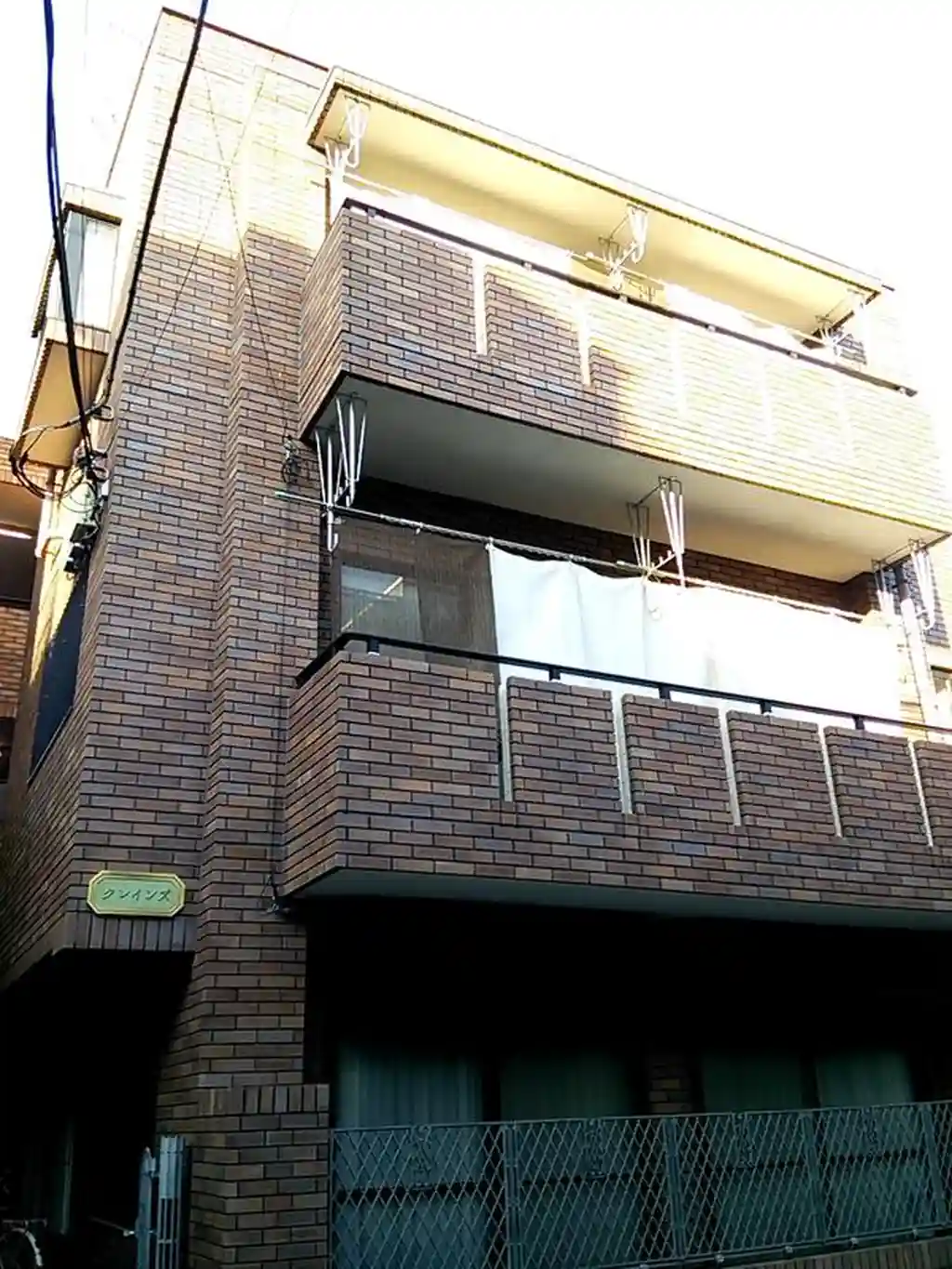 クレインズ 外観