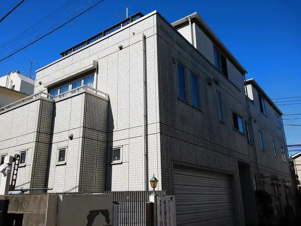 BANISUTA 外観
