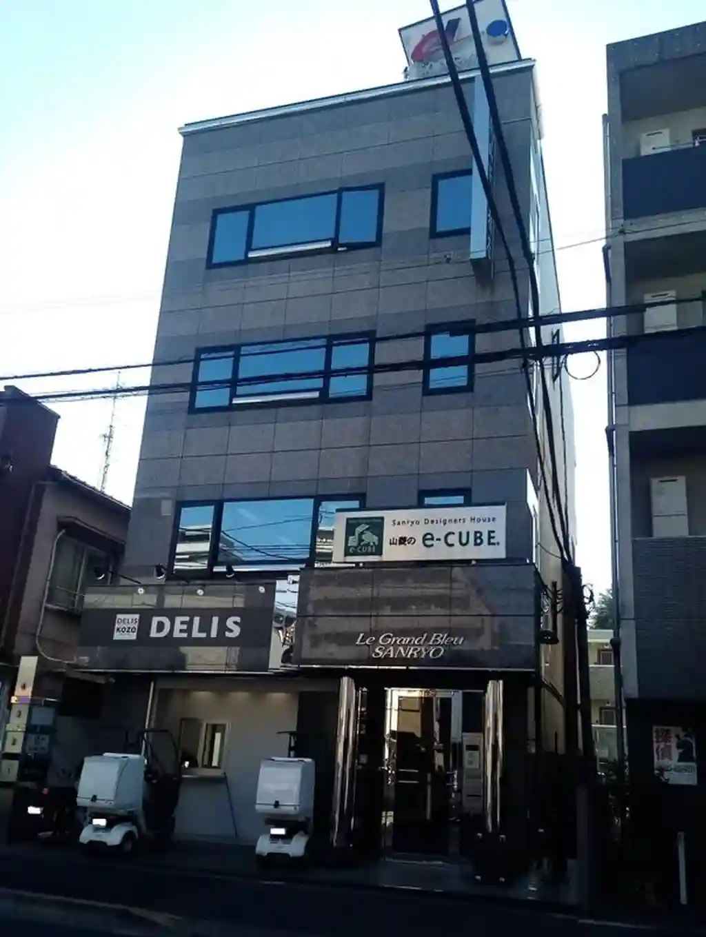 グランブルー山菱 外観