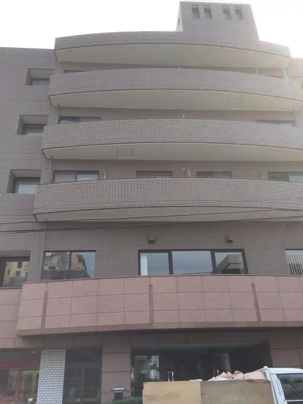 パレデシャンサール 外観