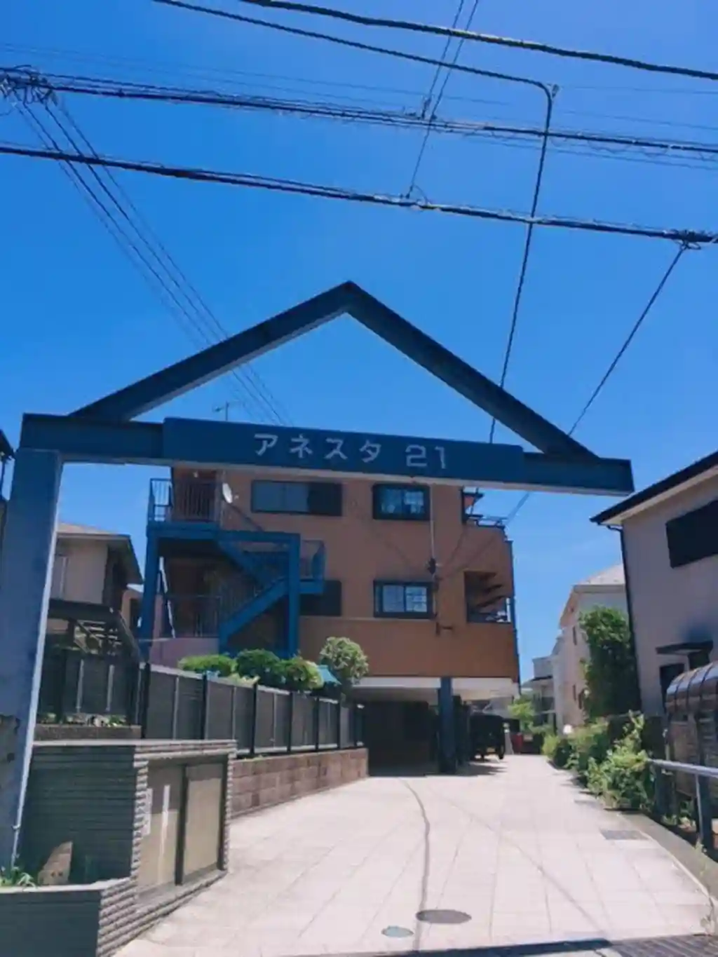 アネスタ21 外観