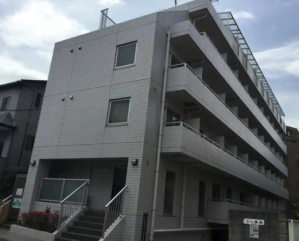 ドミール登戸 外観