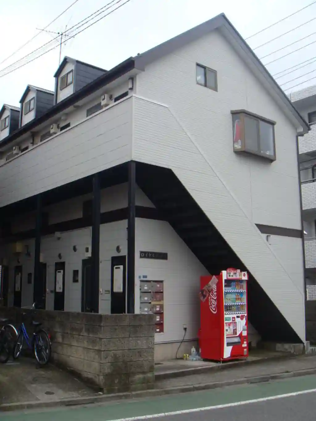 ロイヤルハイツ 外観
