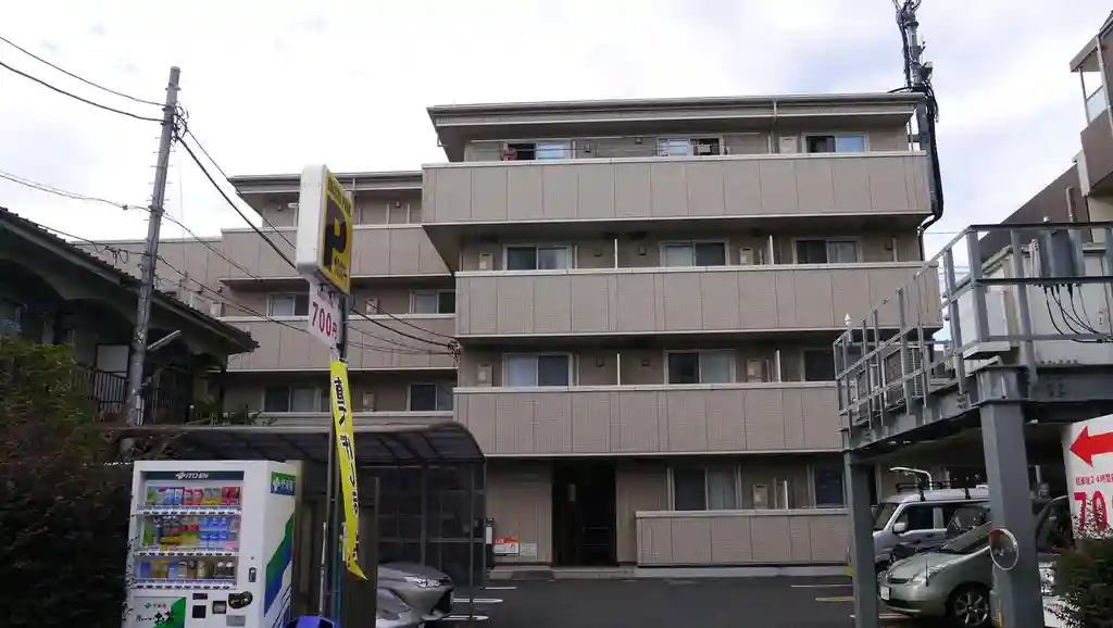 インコントラーレ国立 外観