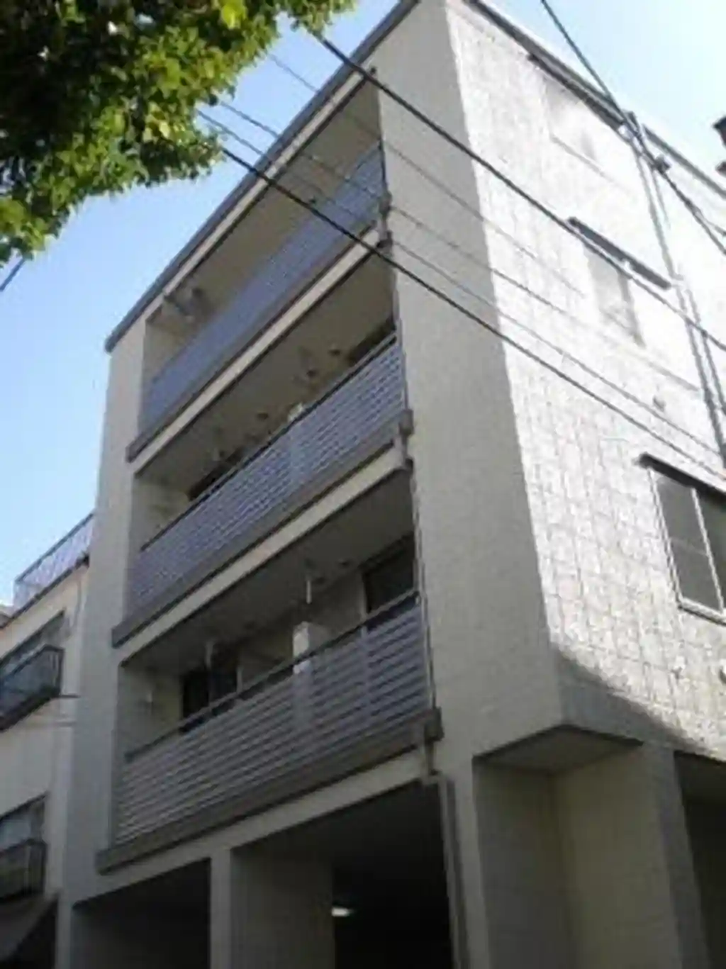 リバージュエスト 外観