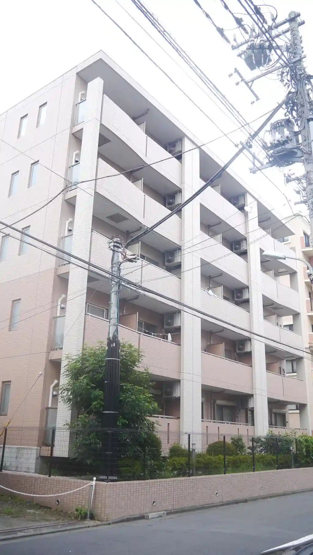 エモシオン国立 外観