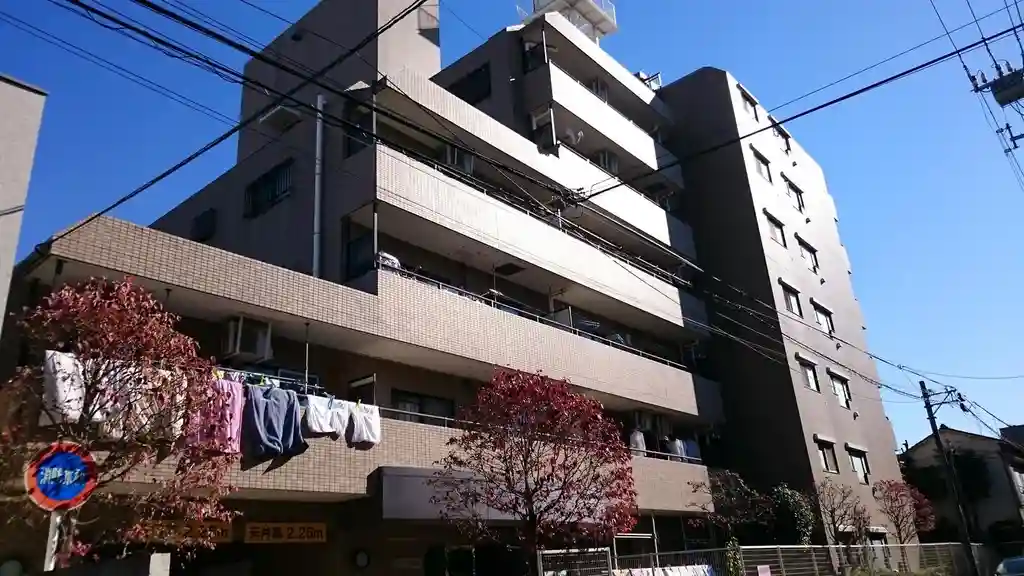ルクリヨン 外観