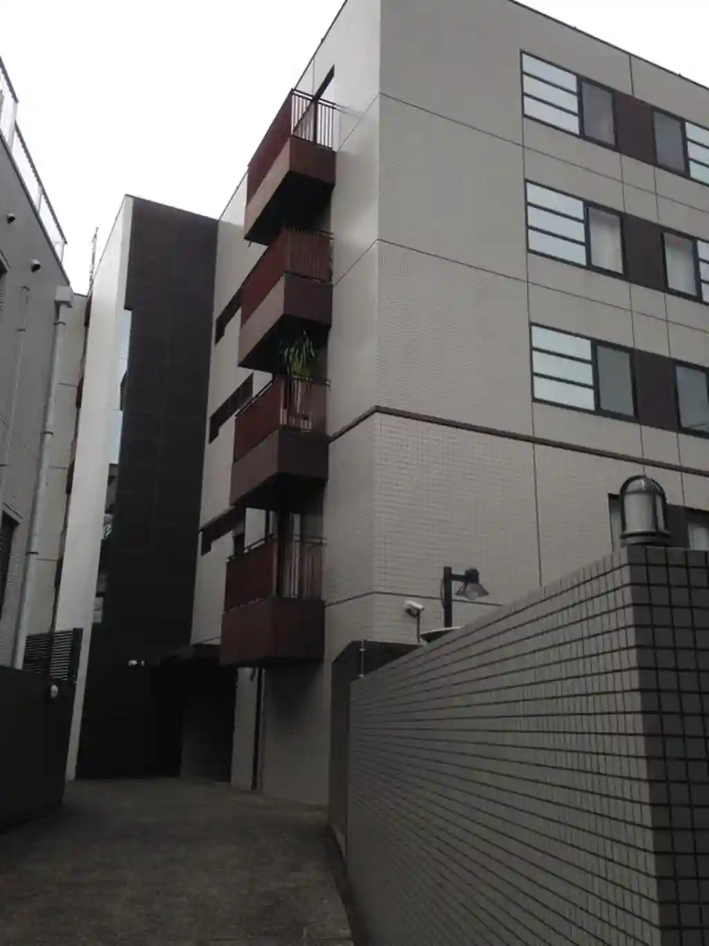 白金三光アンクレー 外観