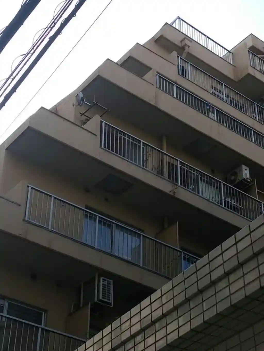 日興パレス 外観