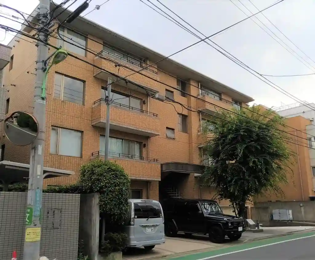 スクエアフィールド 外観