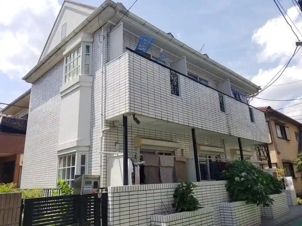 レオパレス中央 外観