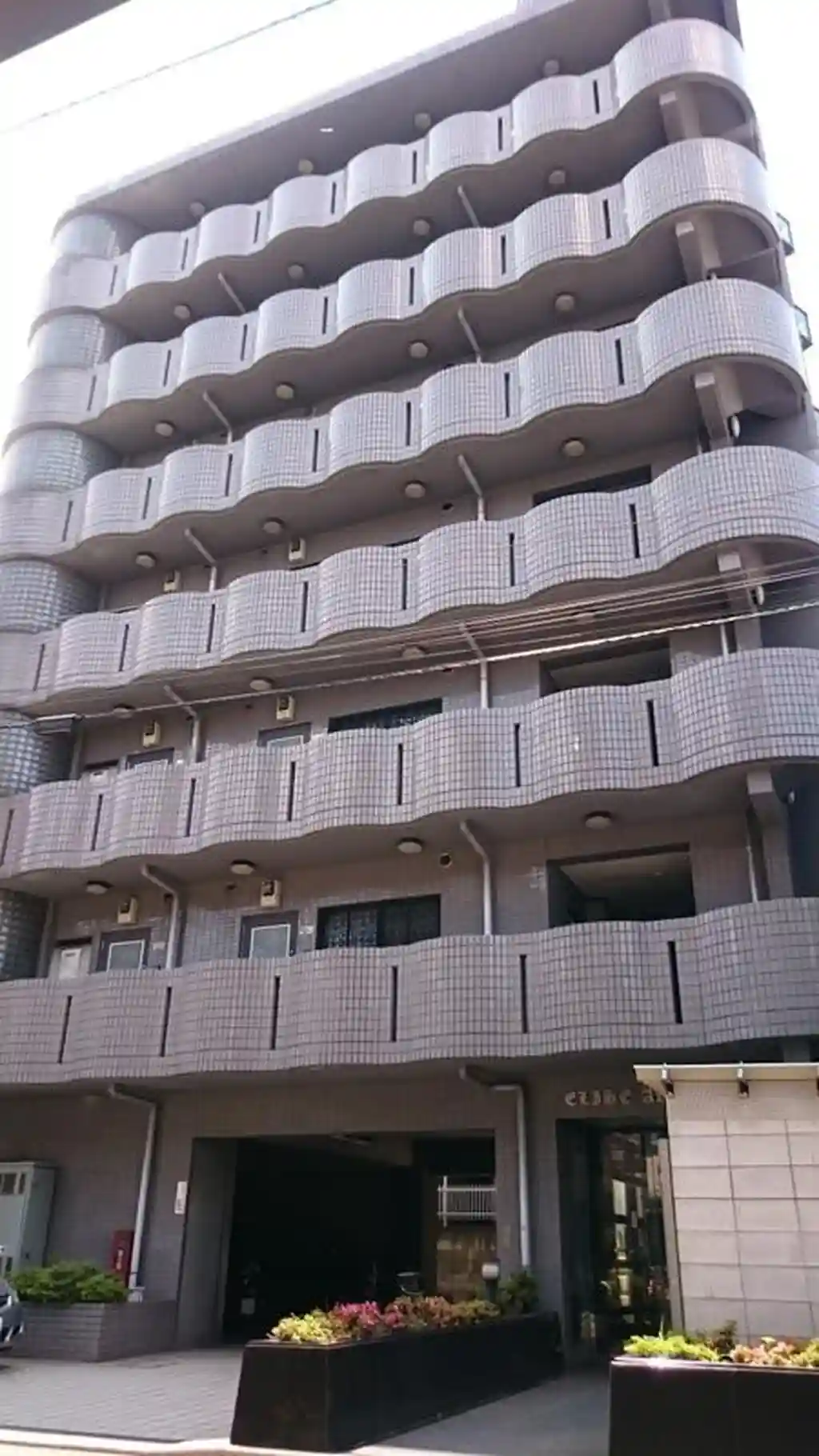 エリス赤尾 外観