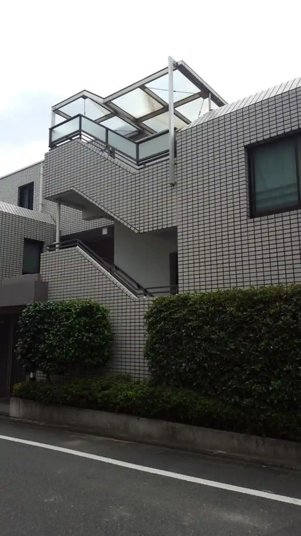 フラット諏訪山 外観