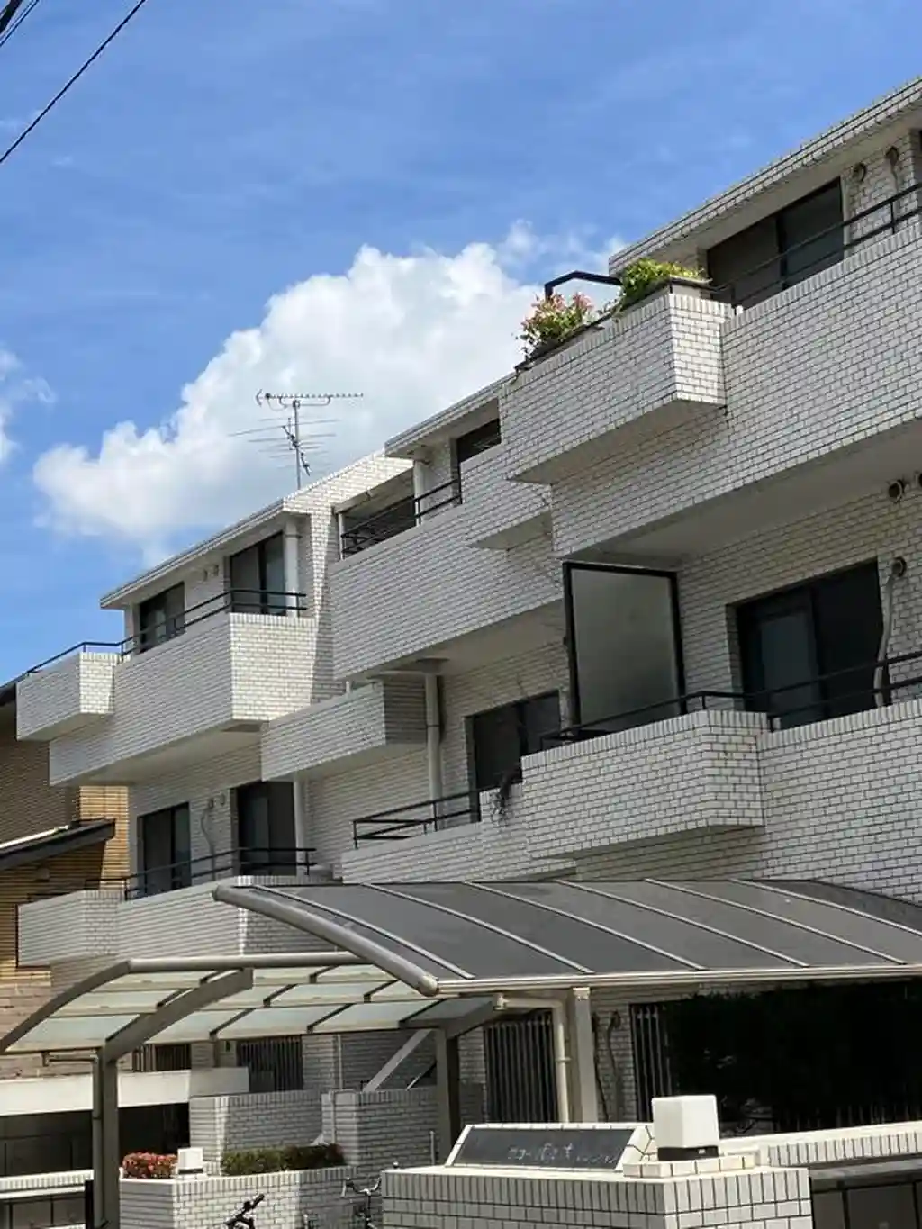 ワコー代々木マンション 外観