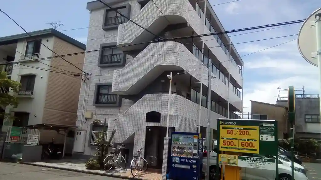 ハイツ八番館 外観
