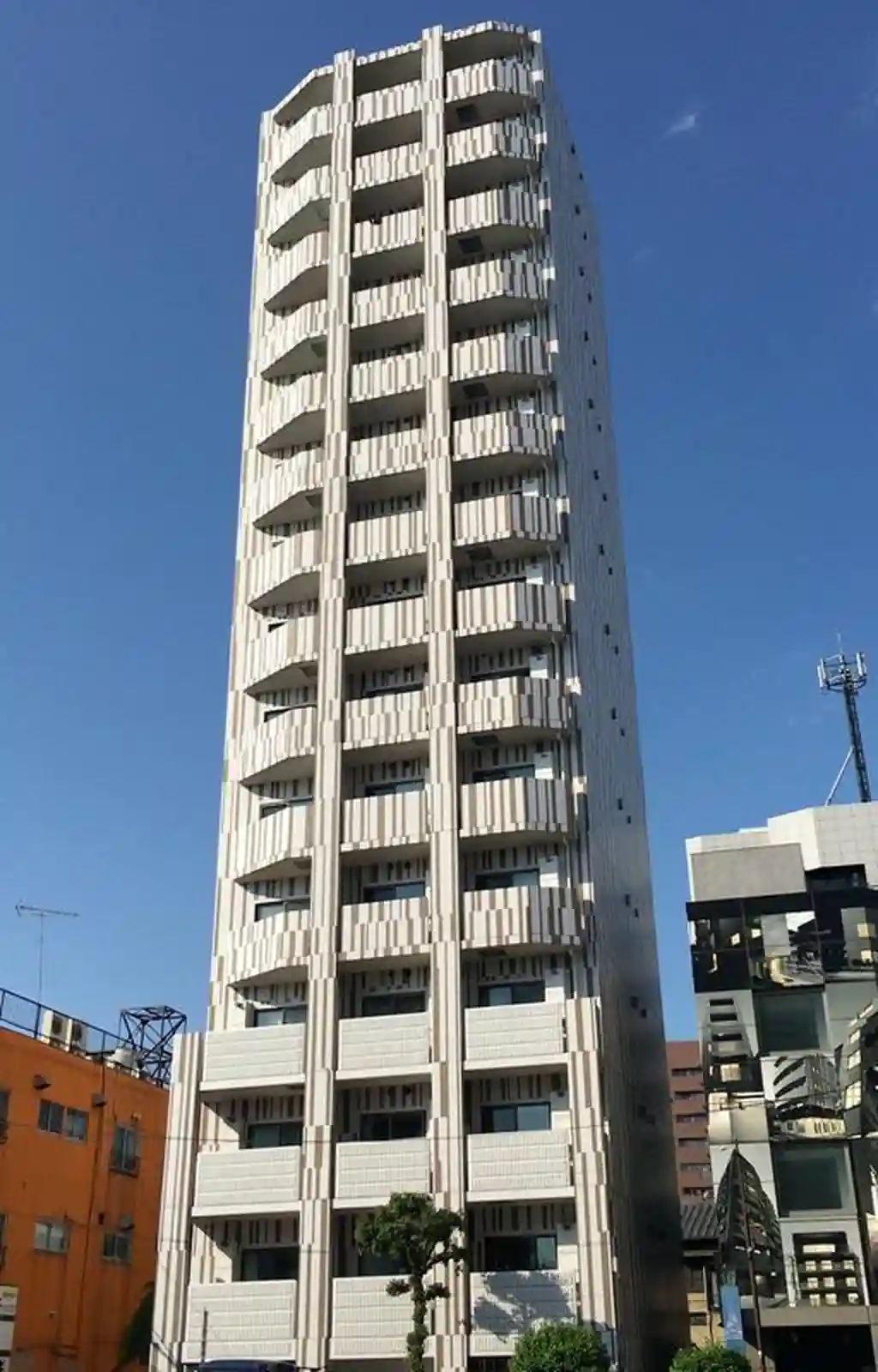 PREMIUM CUBE G 駒沢大学 外観