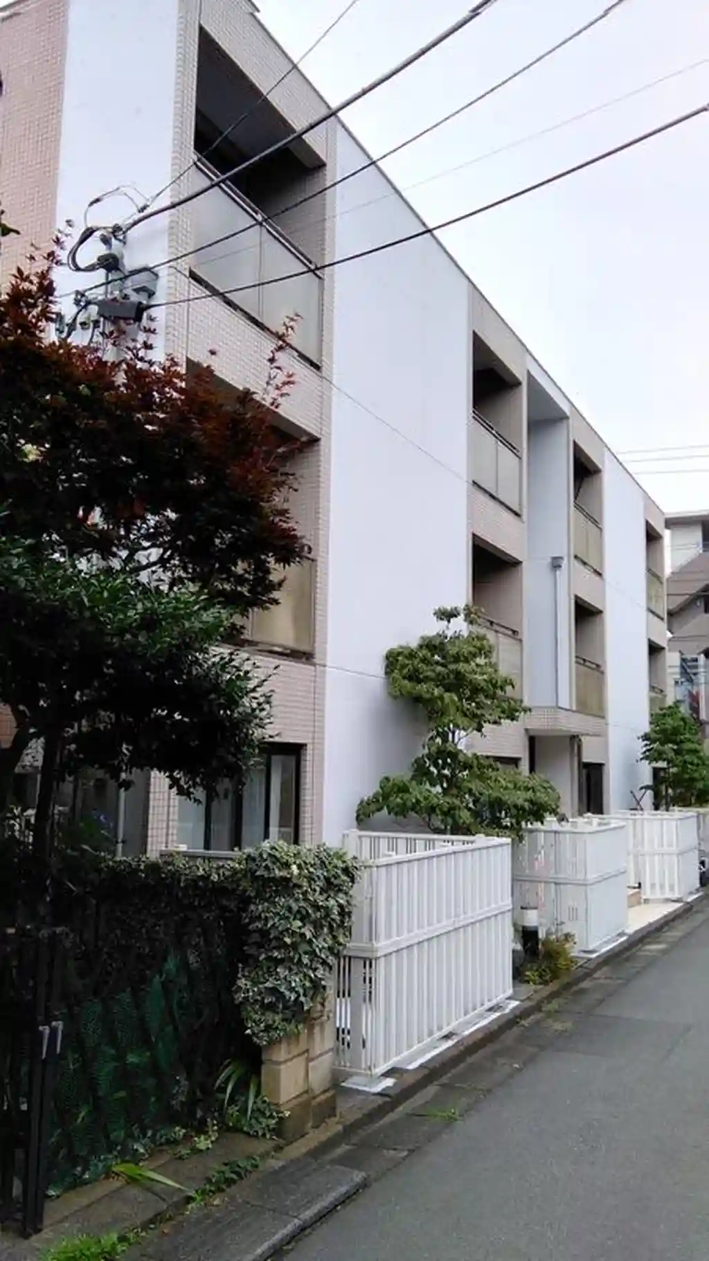 プティメゾンクール 外観