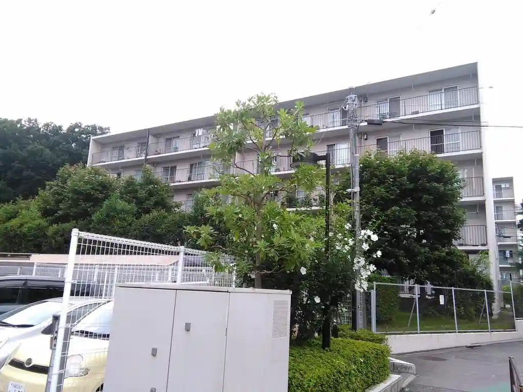 菱興百合ヶ丘マンションB 外観