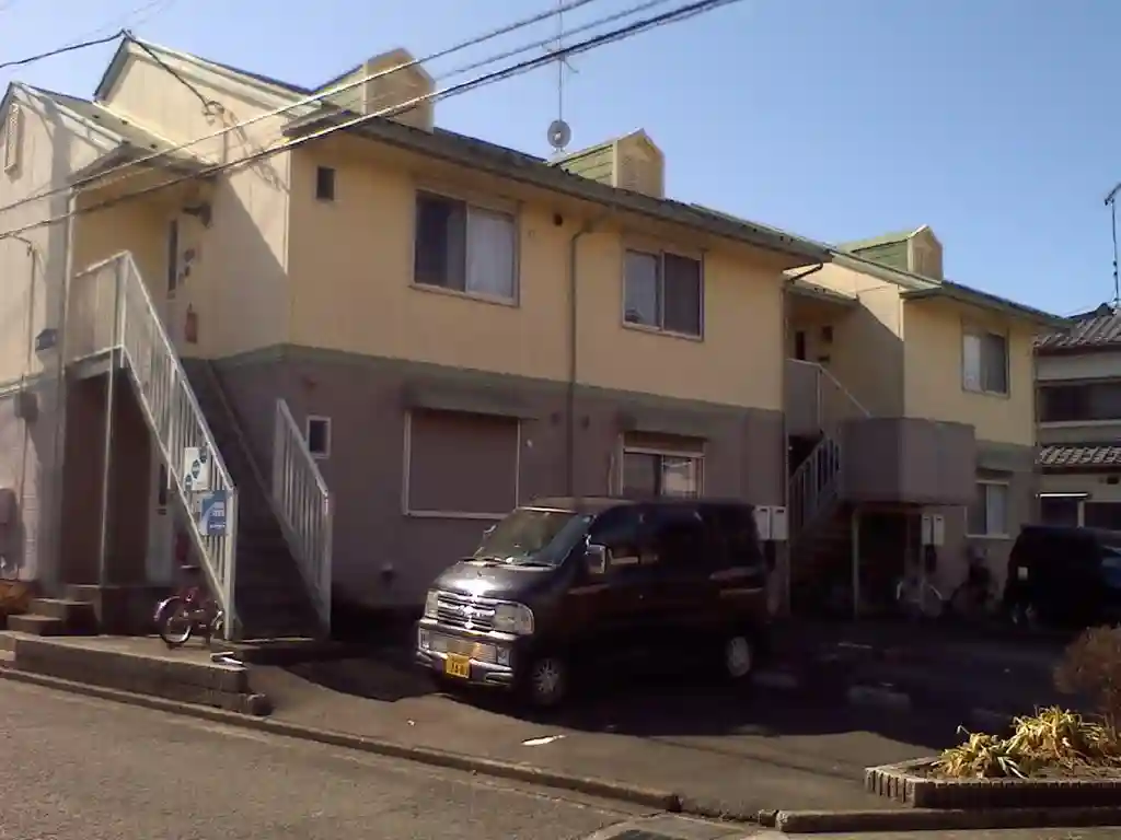 カストル 外観