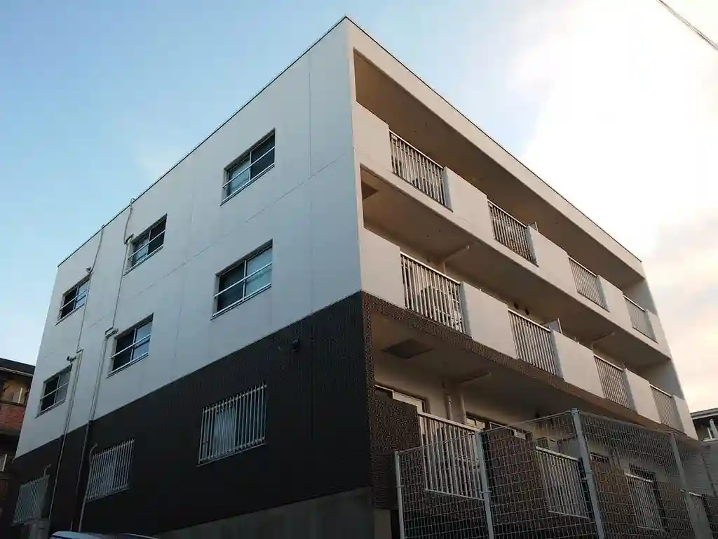 レガシィ白楽 外観
