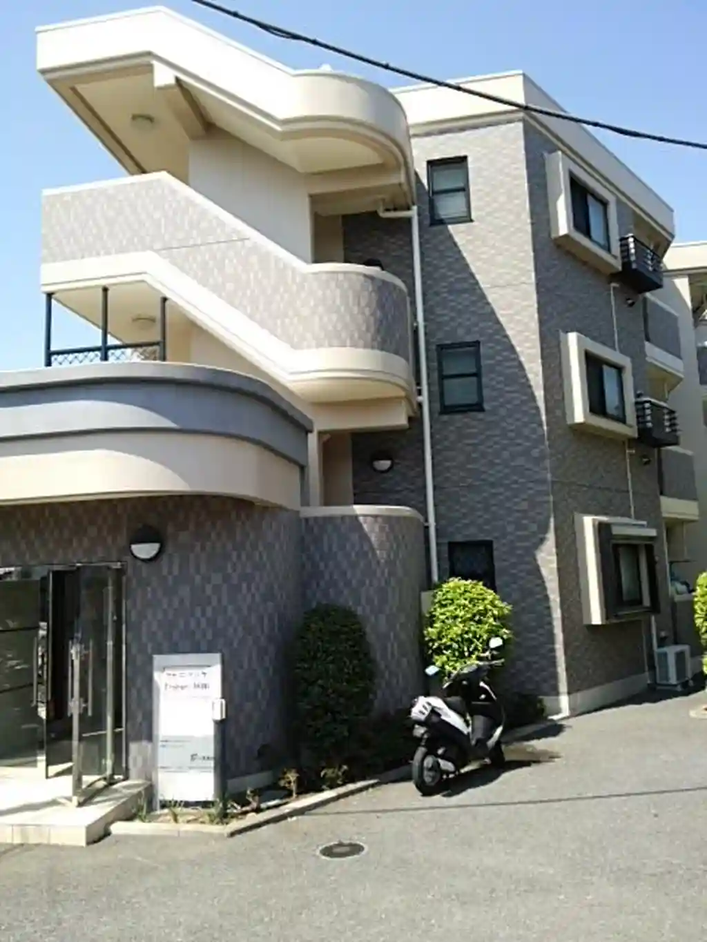 マビニ・ヒルズ 外観