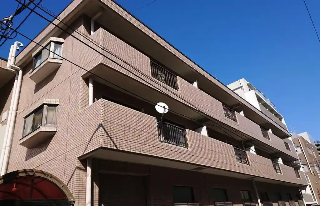 ロイヤルフォーレスト大山 外観