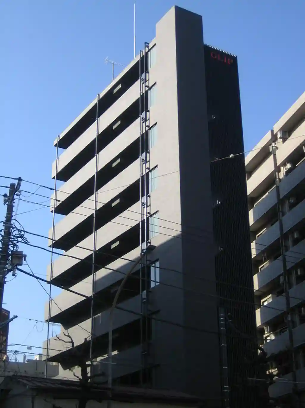 レア横濱西口参番館 外観