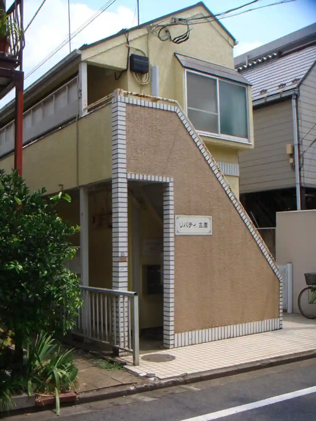 リバティ三鷹 外観