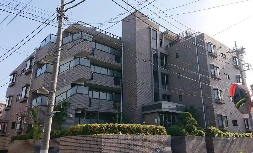 ロイヤルメドウ 外観