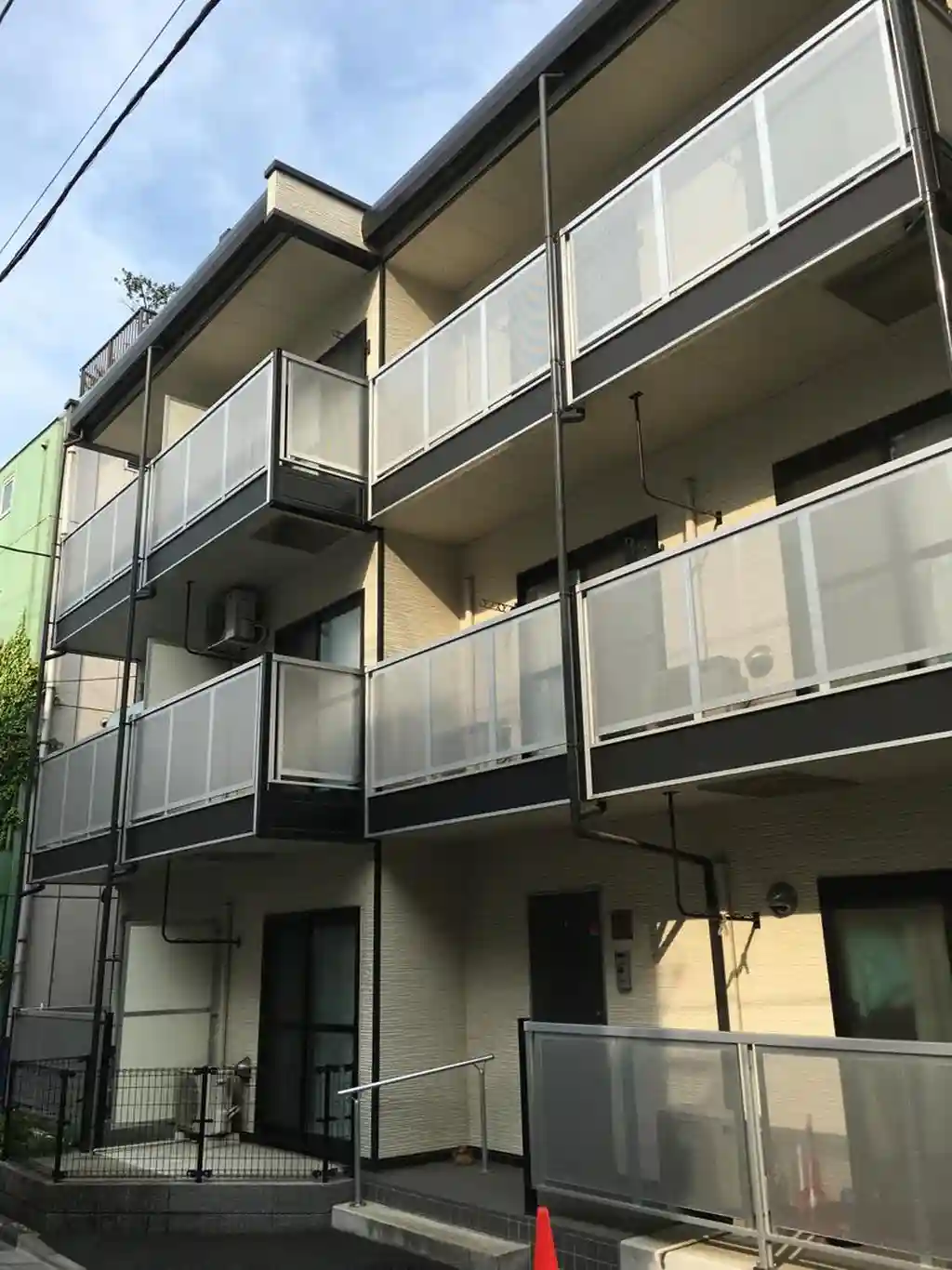 レオパレス三ヶ田 外観