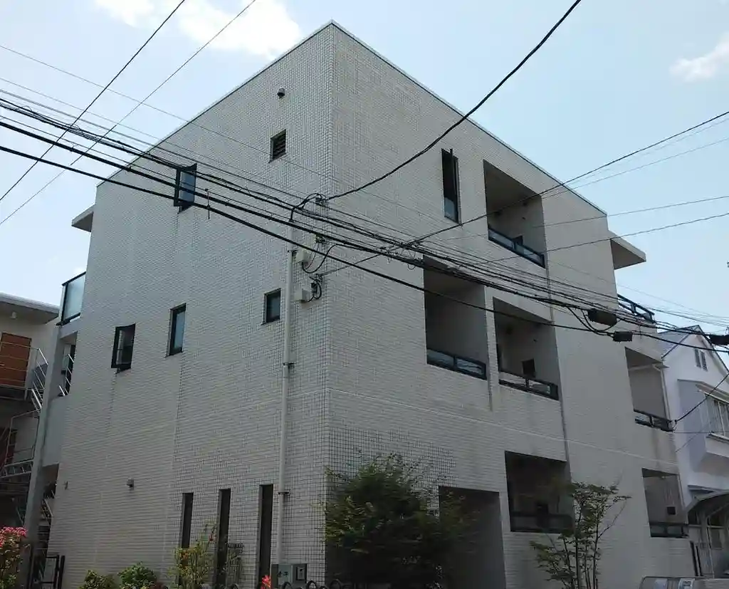 GRATES 外観