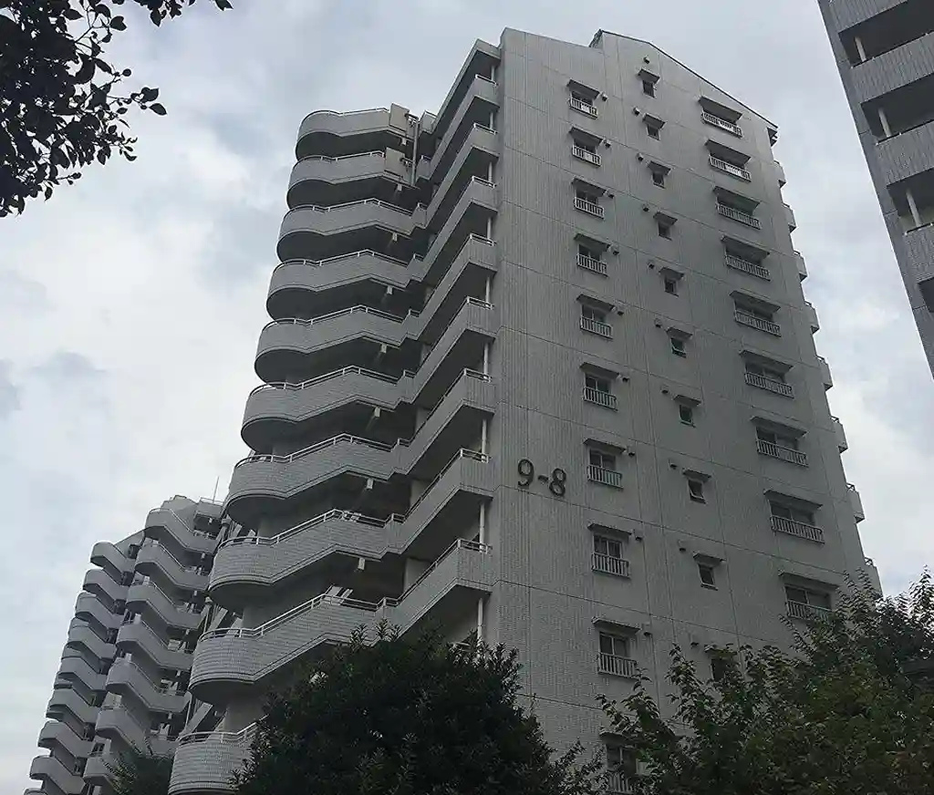 UR都市機構サントゥール中川9-8号棟 外観