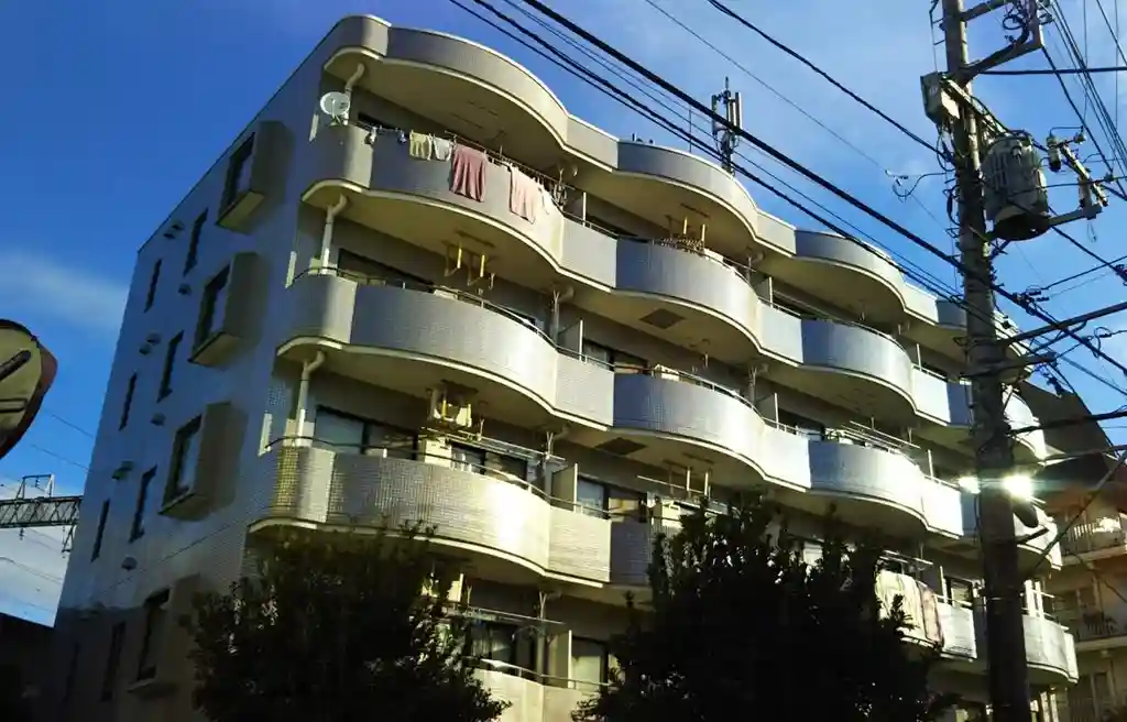 トライアングルマンション 外観