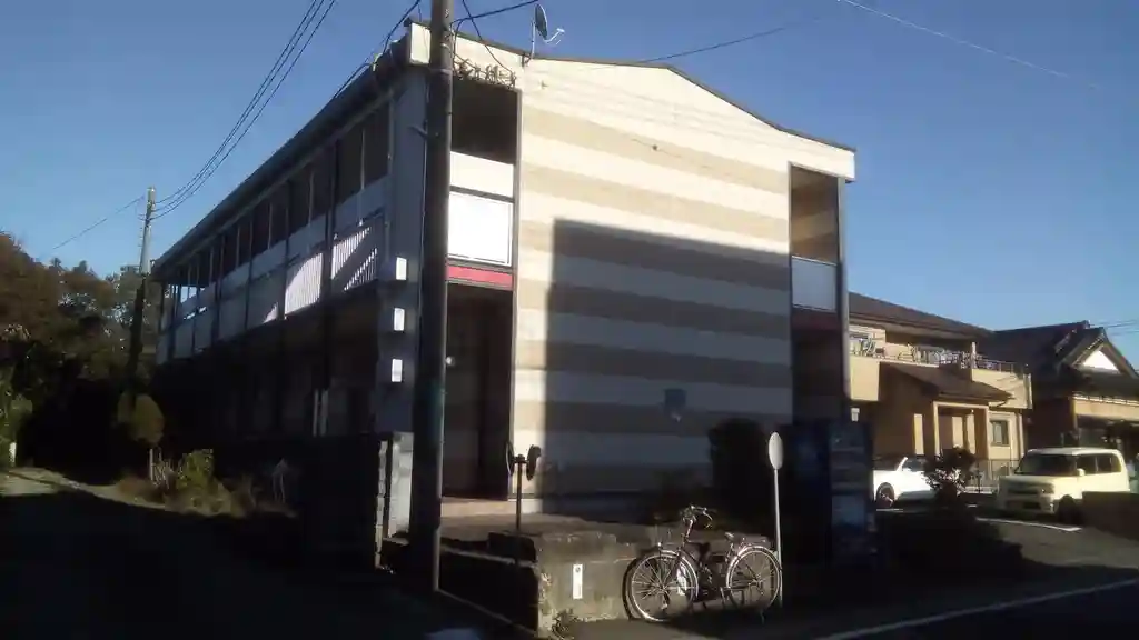 レオパレスPLUTONE 外観