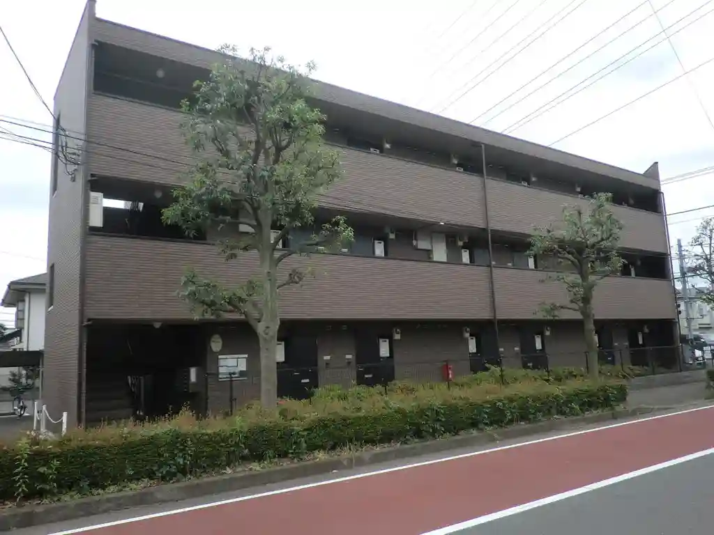 アンプルール フェール ブゥルジョン 外観
