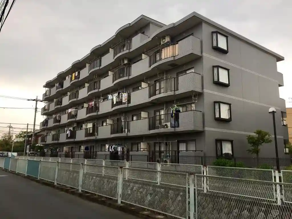 サンライズ多摩 外観