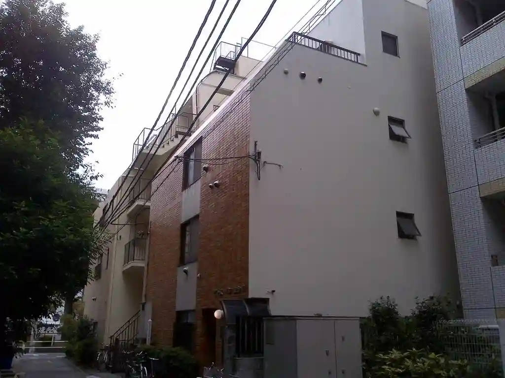 ピースインユシマ 外観