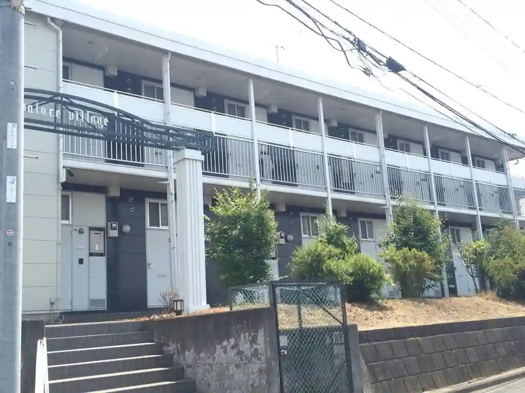 レオパレス白山 外観