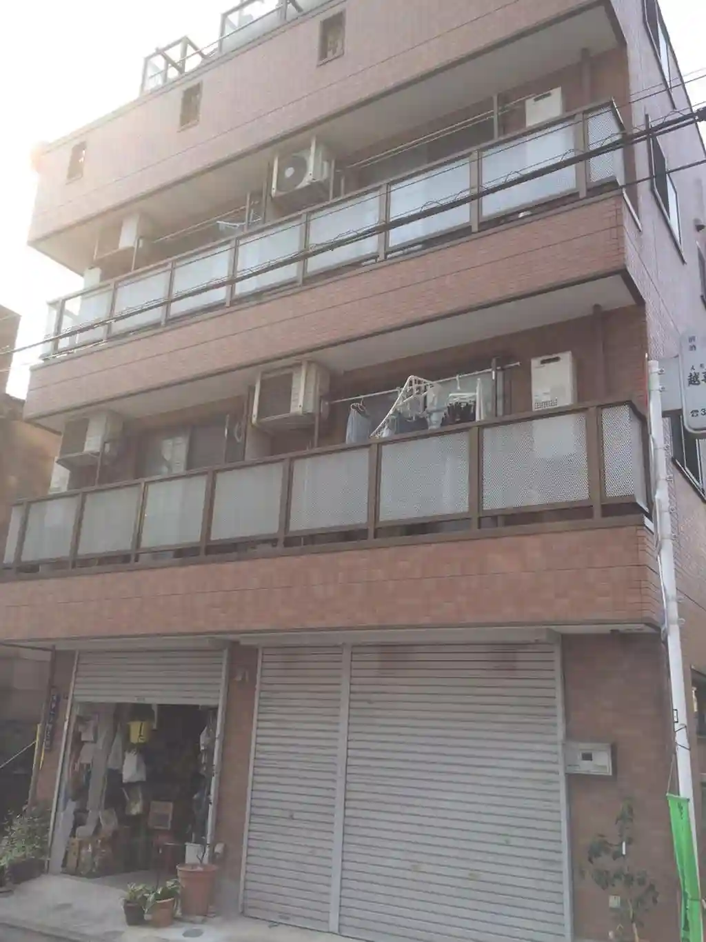 グラース平野 外観