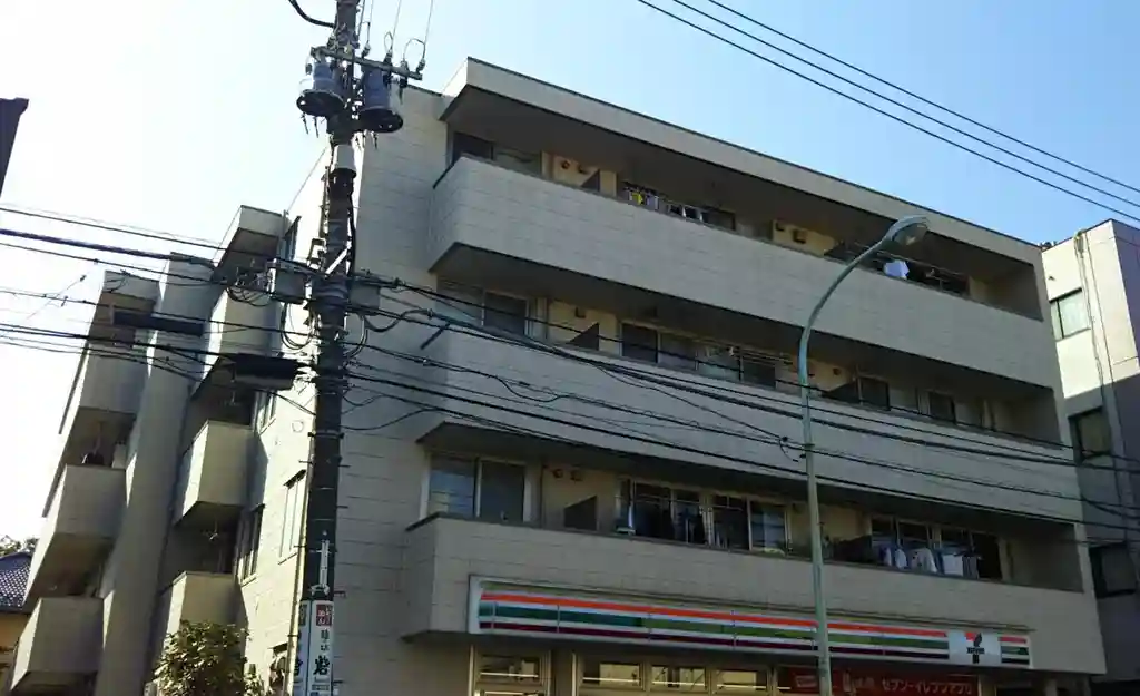 HillTopBellTree 外観