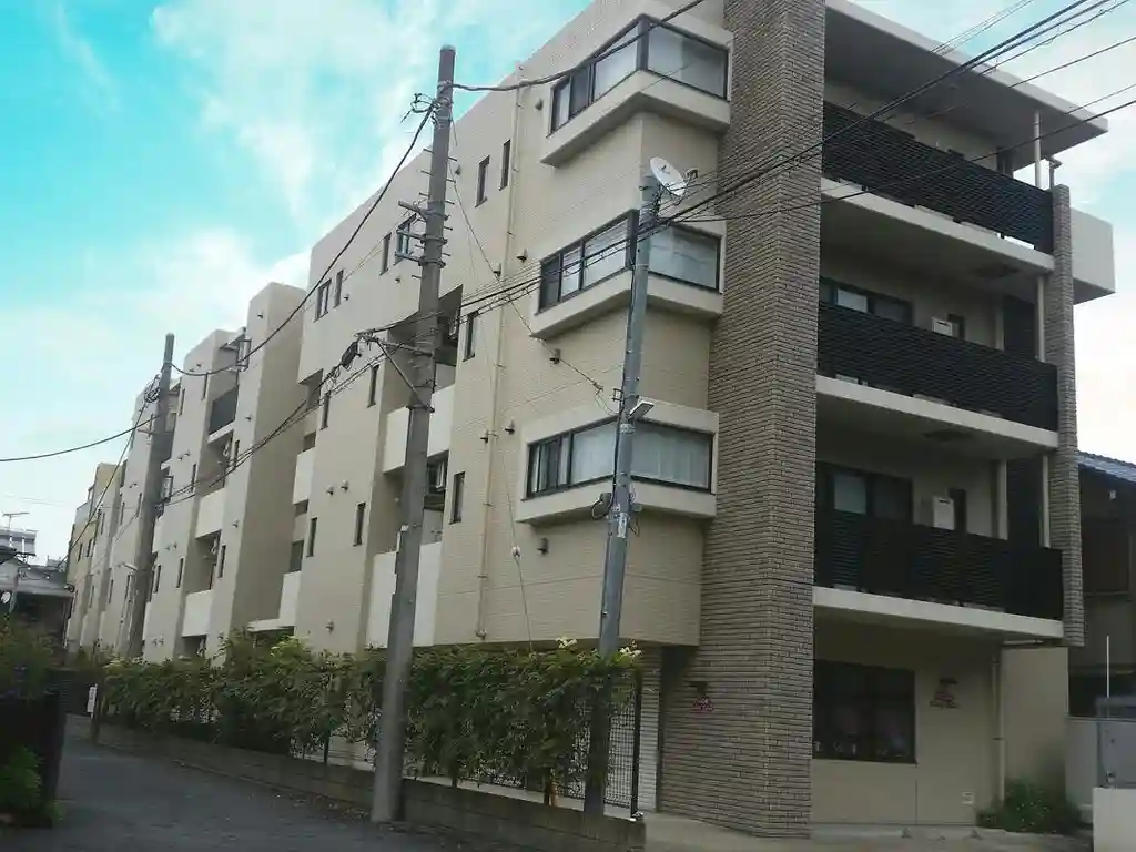 H&C 外観