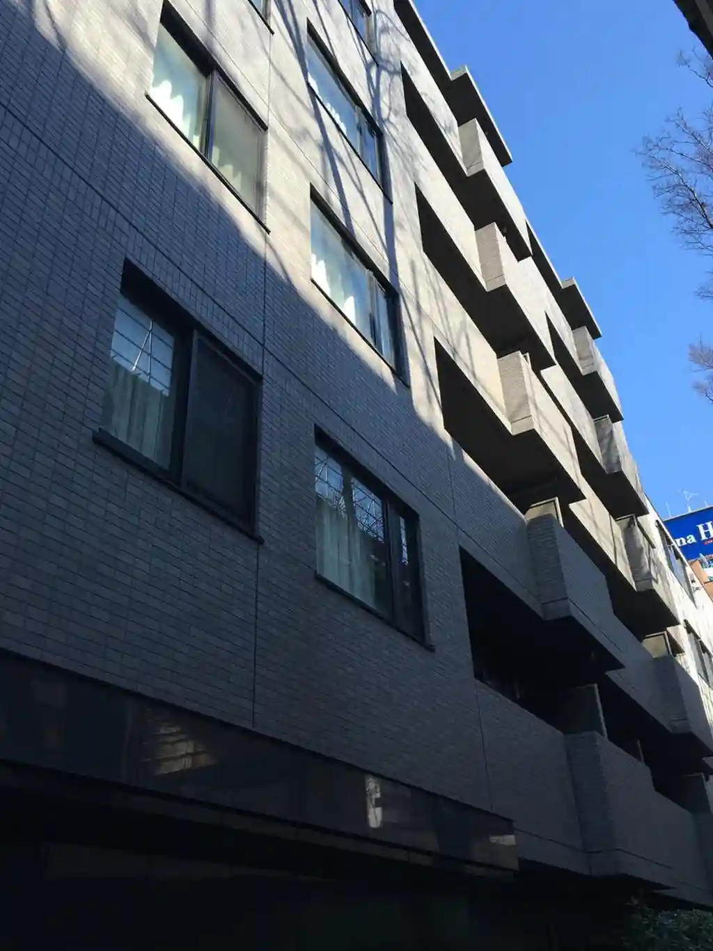 ルーブル明大前 外観