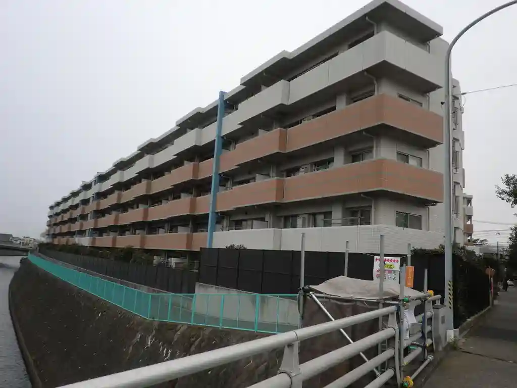 ライオンズステージ鵠沼グランヴァローレ 外観