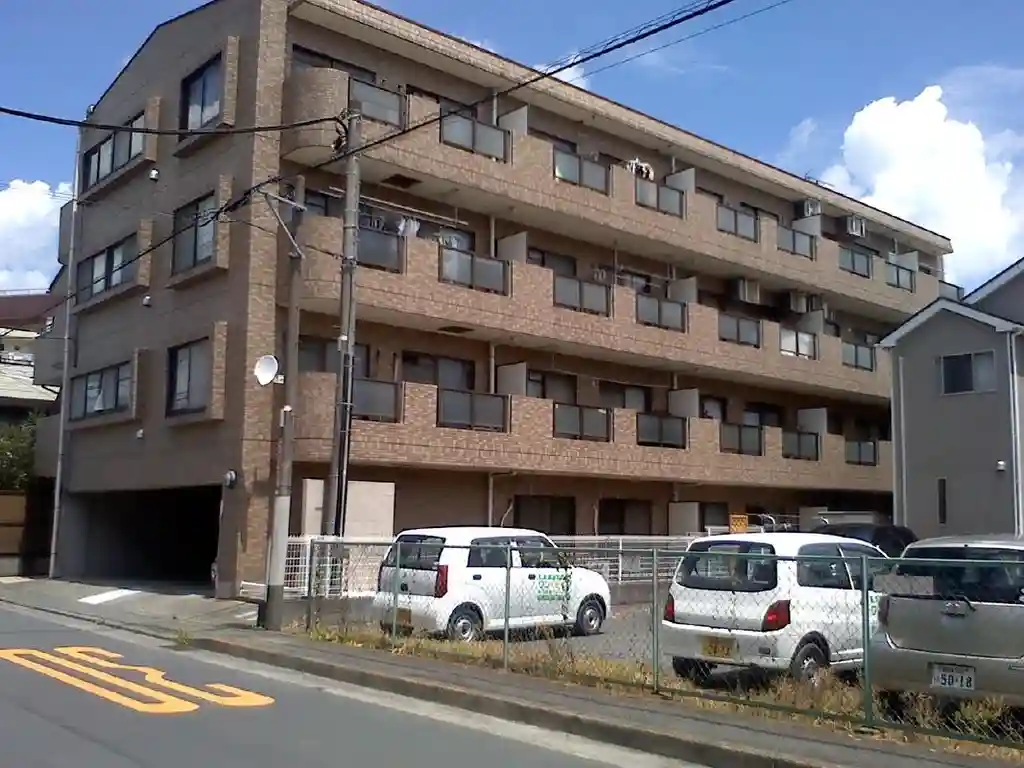 ロイヤル相模原2 外観