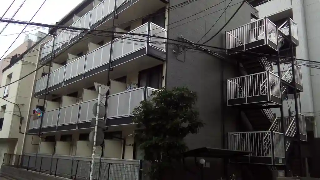 レオパレススノーヴァレー相模原 外観