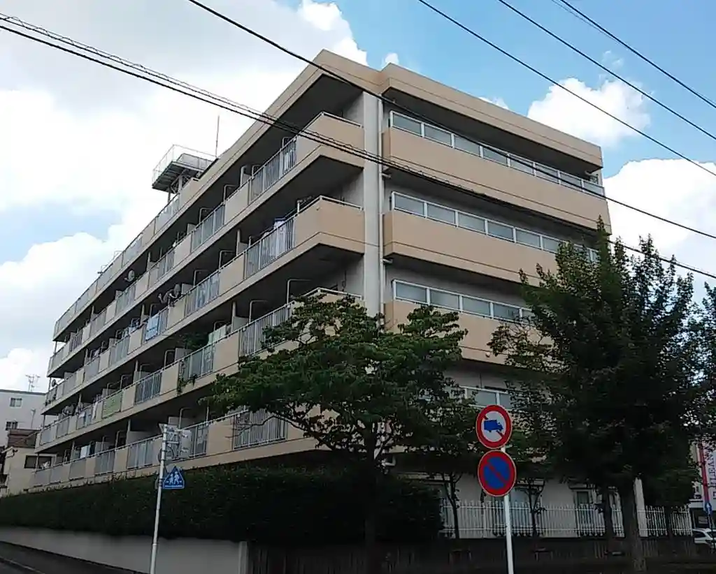 シャルマンコーポ東村山 外観