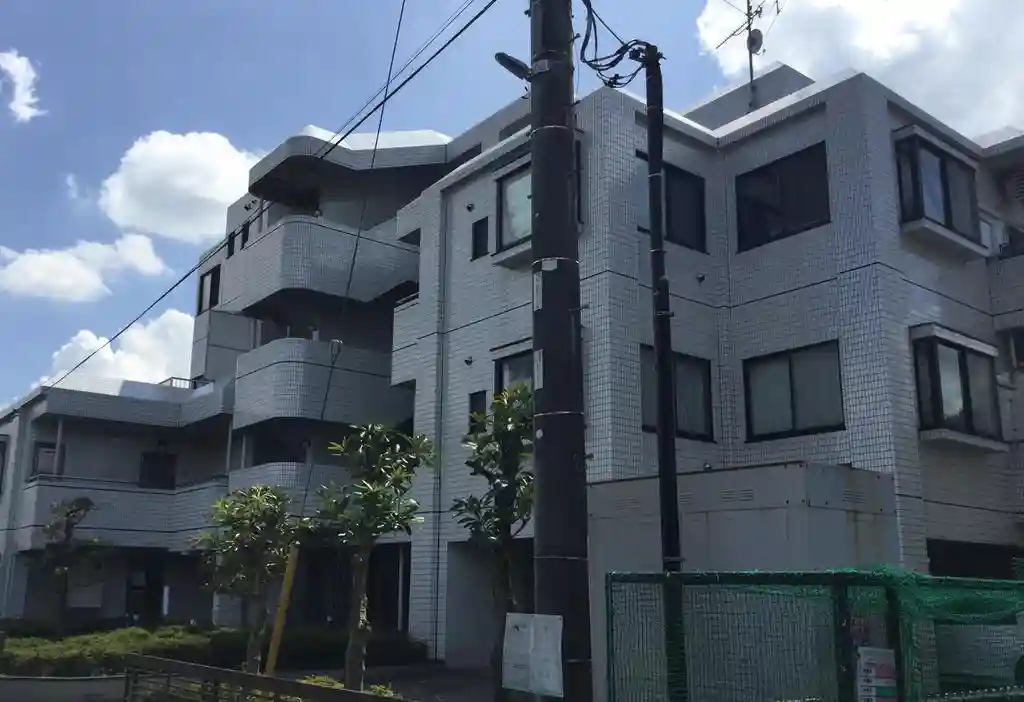 シャトーブリヤーン 外観