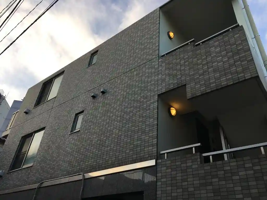 アスティオン 外観