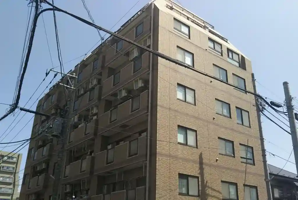 パテラ国立 外観